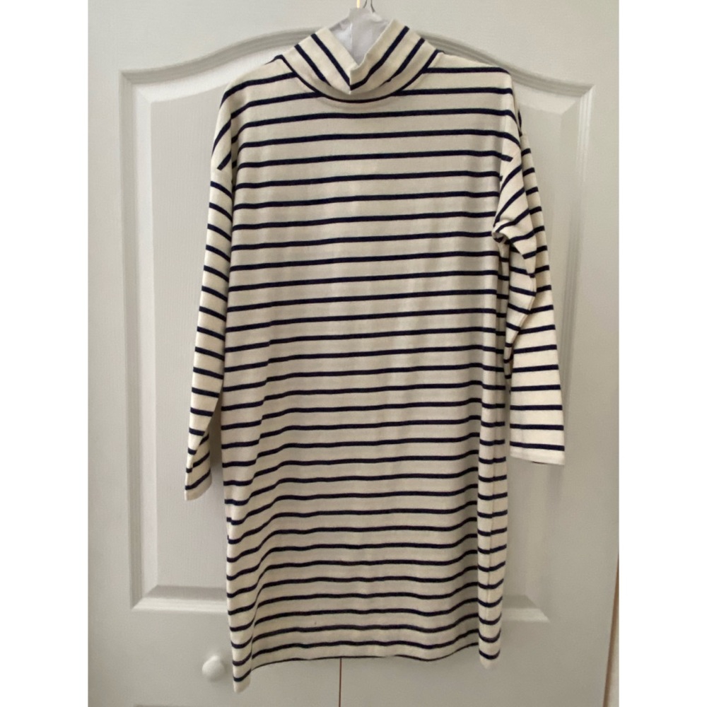 Vineyard Vines funnel neck dress